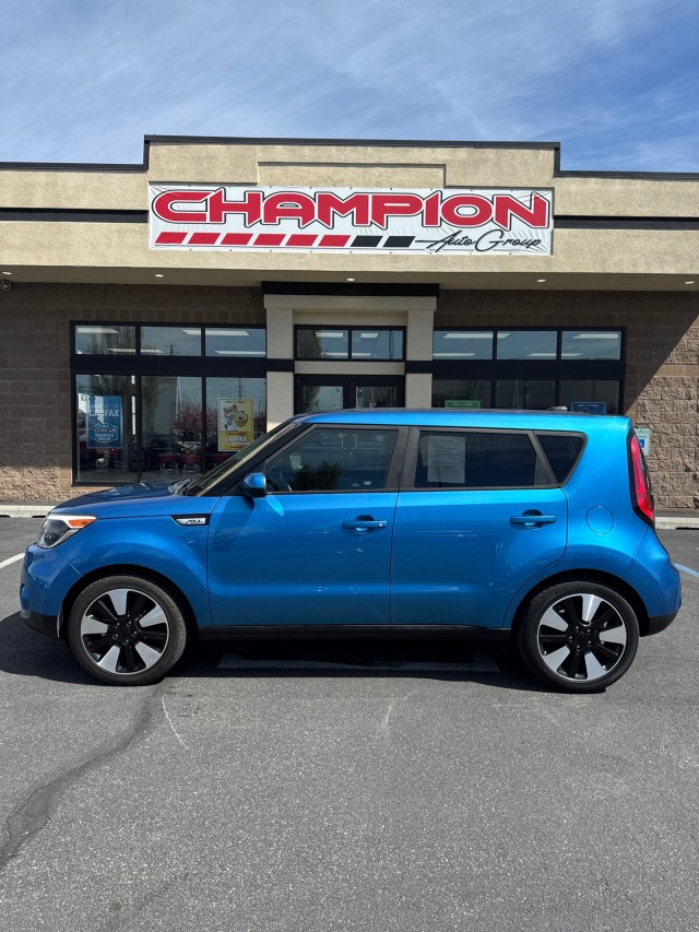 View vehicle photo 2