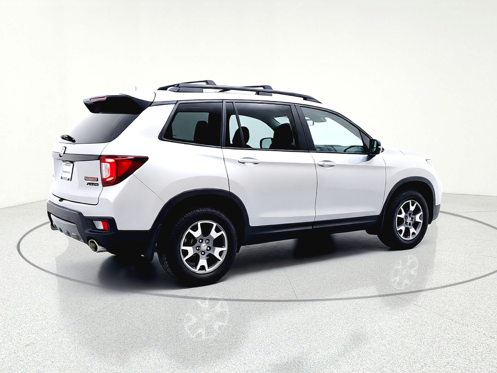 Used 2022 Lunar Silver Metallic Honda TrailSport AWD image 15