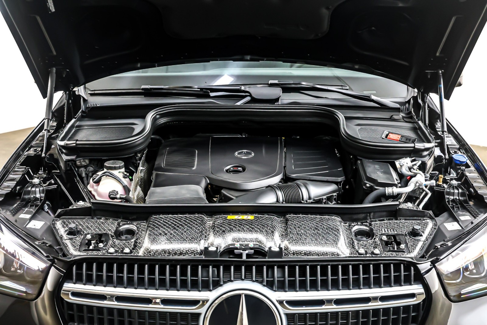 New 2026 Obsidian Black Metallic Mercedes-Benz GLE 350 image 11