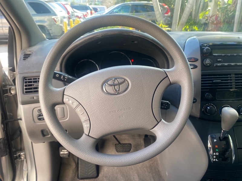 2010 Toyota Sienna LE LOW MILES 41,871 1 OWNER 7 PASSENGER in , 