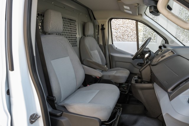 2019 Ford Transit Van  32