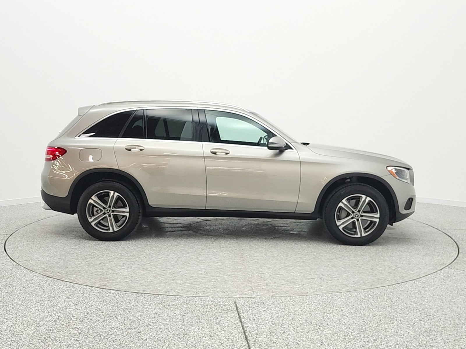 Used 2019 Mojave Silver Metallic Mercedes-Benz GLC 300 SUV image 4
