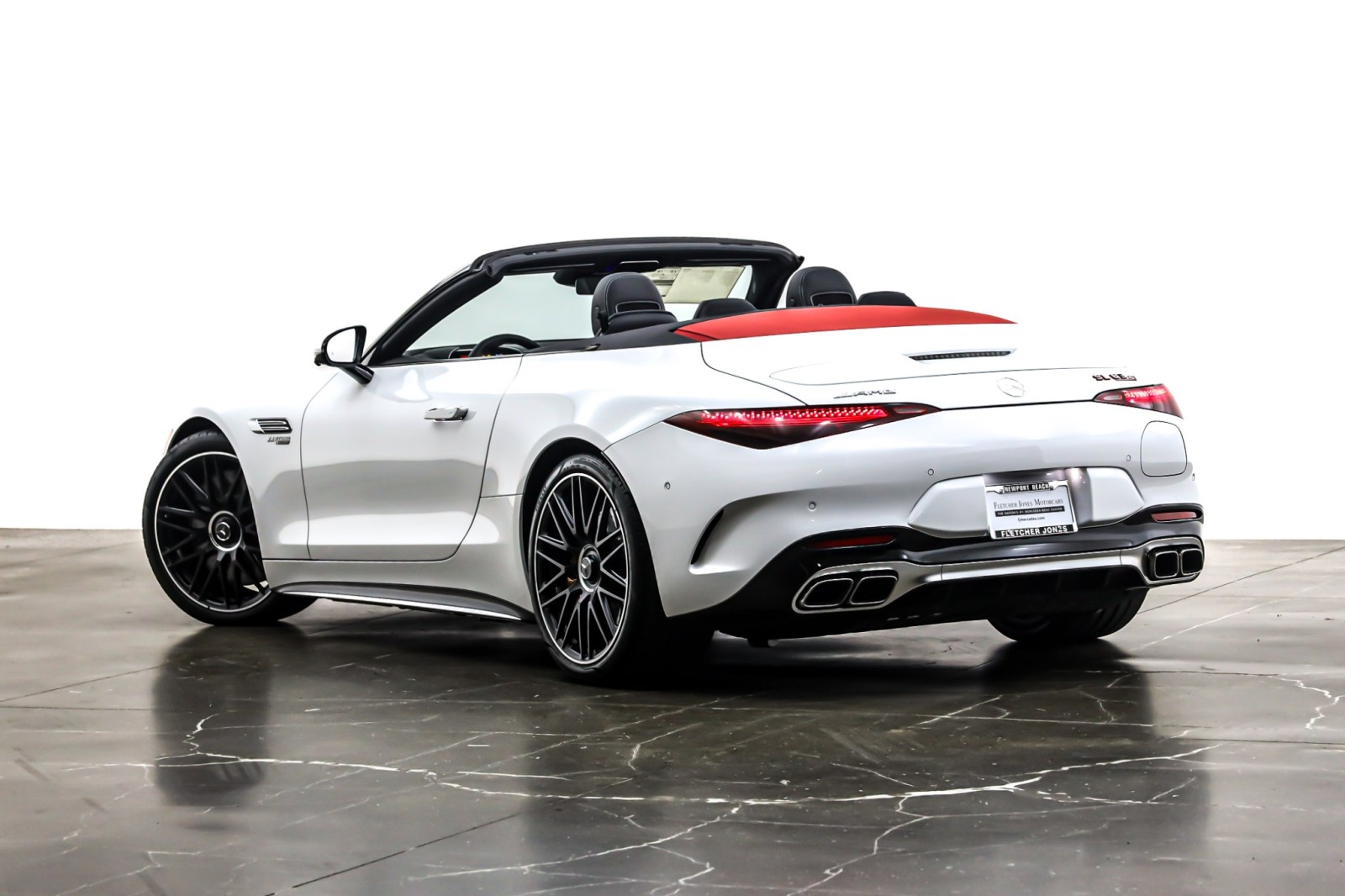 New 2025 MANUFAKTUR Moonlight White Metallic Mercedes-Benz AMG® SL 63 S E Performance Roadster image 12