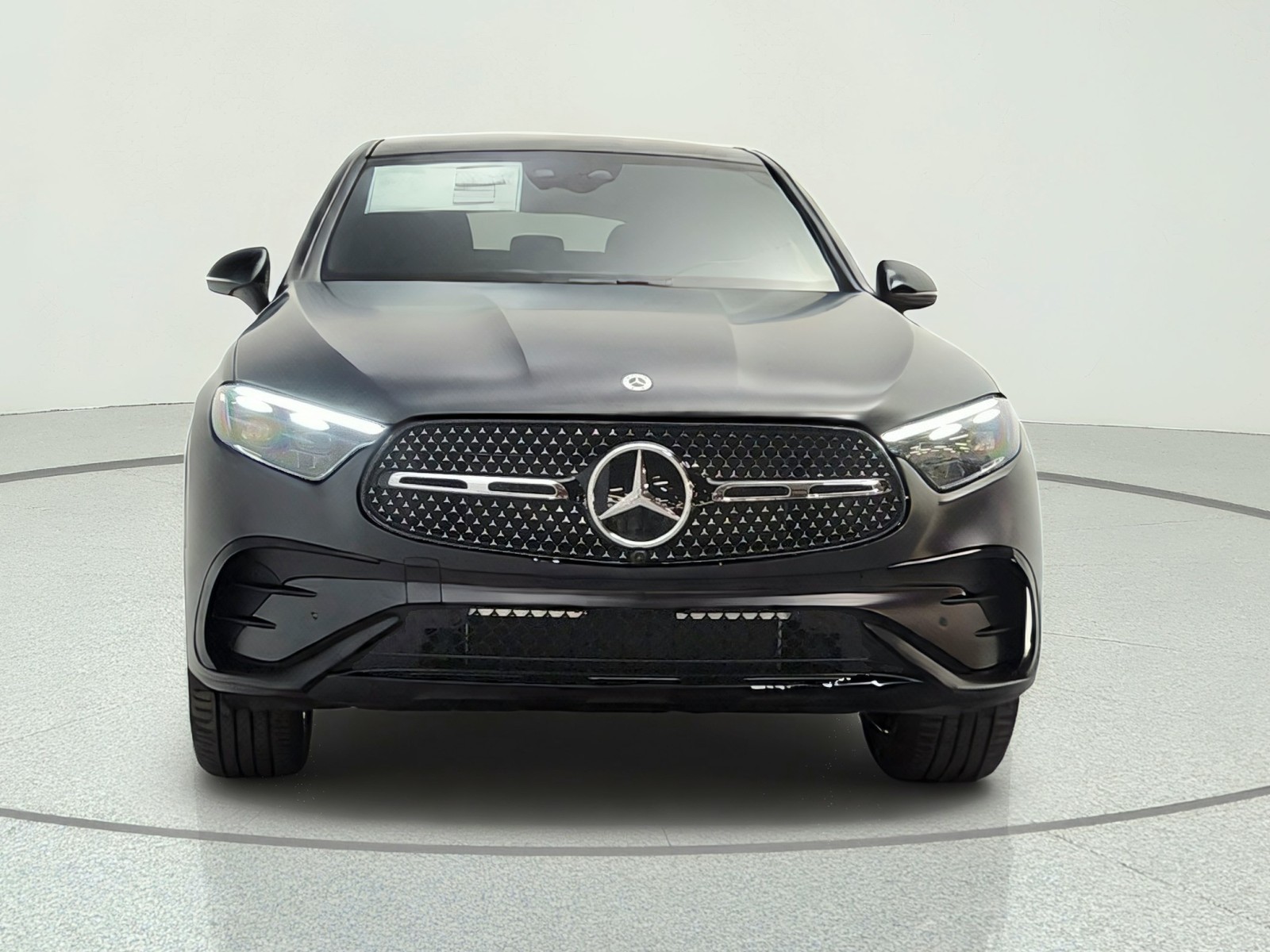 New 2026 MANUFAKTUR Graphite Grey Magno Mercedes-Benz GLC 300 4MATIC® Coupe image 2