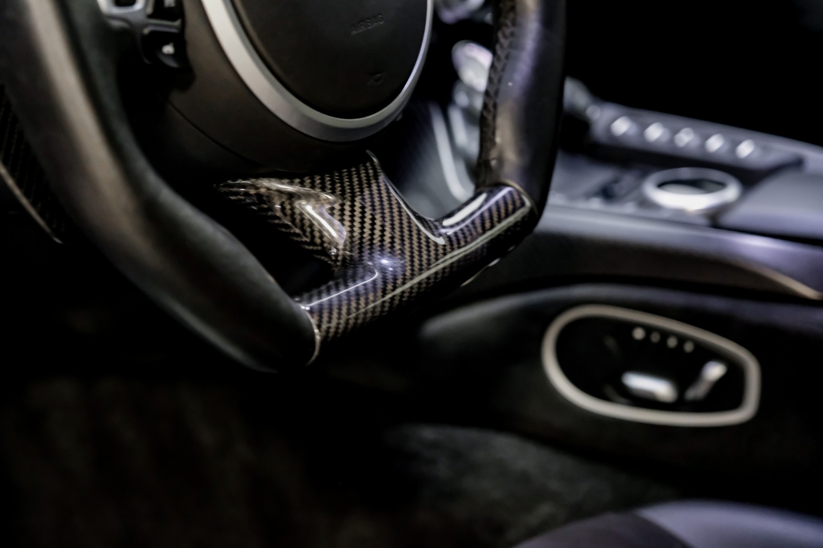 2019 Aston Martin Vantage Coupe CarbonRoof SportsLthrCarbon PremiumAudio Bla 22
