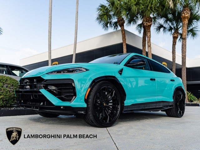2025 Lamborghini Urus SE's photo