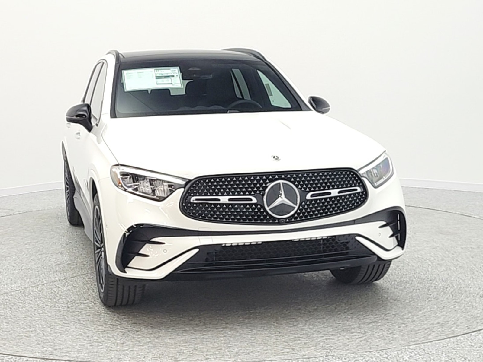 New 2026 Polar White Mercedes-Benz GLC 300 image 2