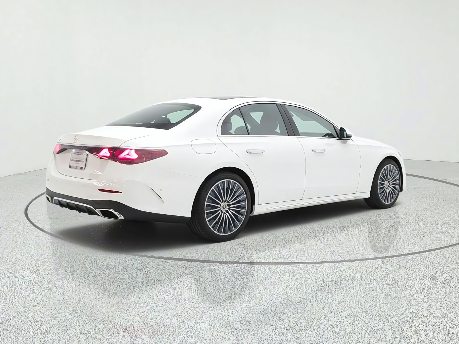 New 2027 Polar White Mercedes-Benz E 350 RWD Sedan image 5