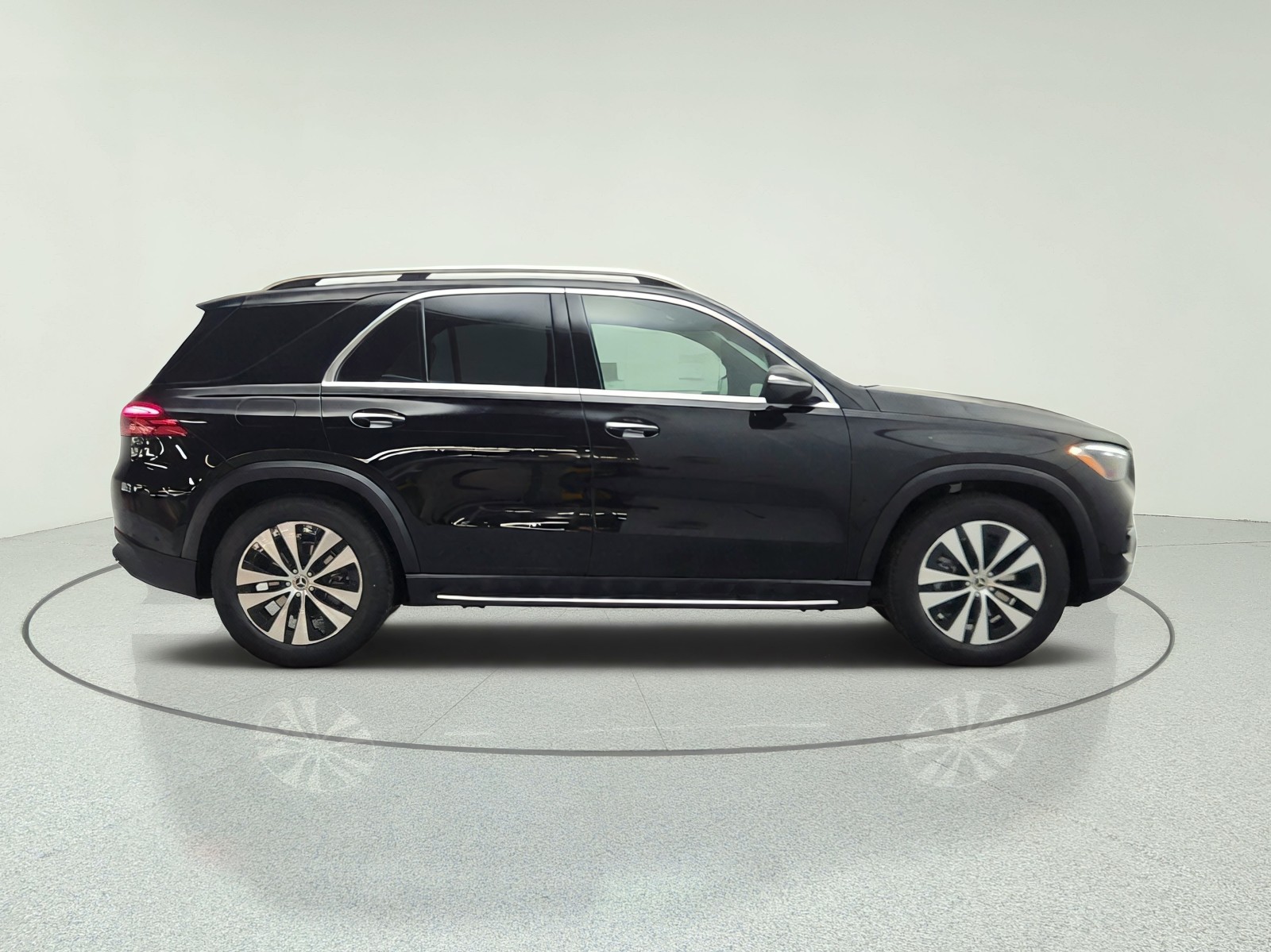 New 2026 Black Mercedes-Benz GLE 350 4MATIC® SUV image 4
