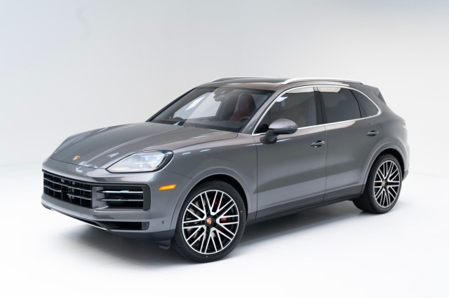 2025  Cayenne S in , 