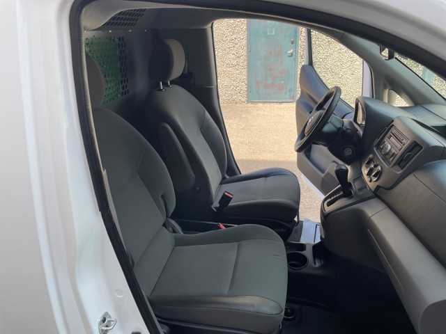 2017 Nissan NV200 Compact Cargo S 24