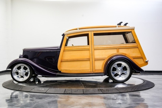 1933 Ford Woody Custom 2