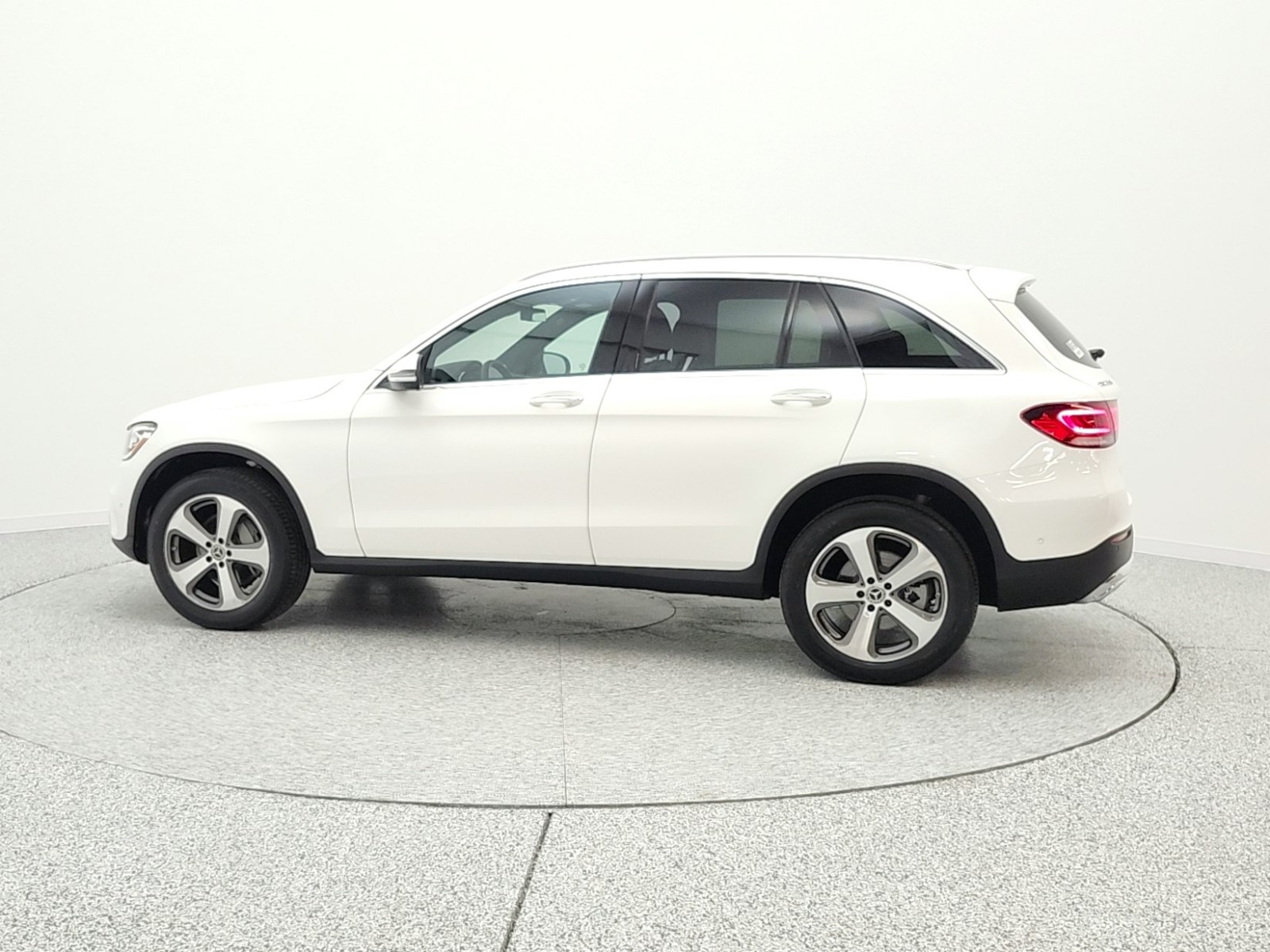 Used 2022 Polar White Mercedes-Benz GLC 300 SUV image 8