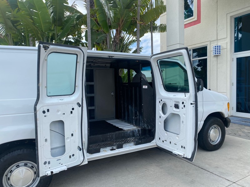 2000 Ford Econoline Cargo Van LOW MILES 68,046 in , 