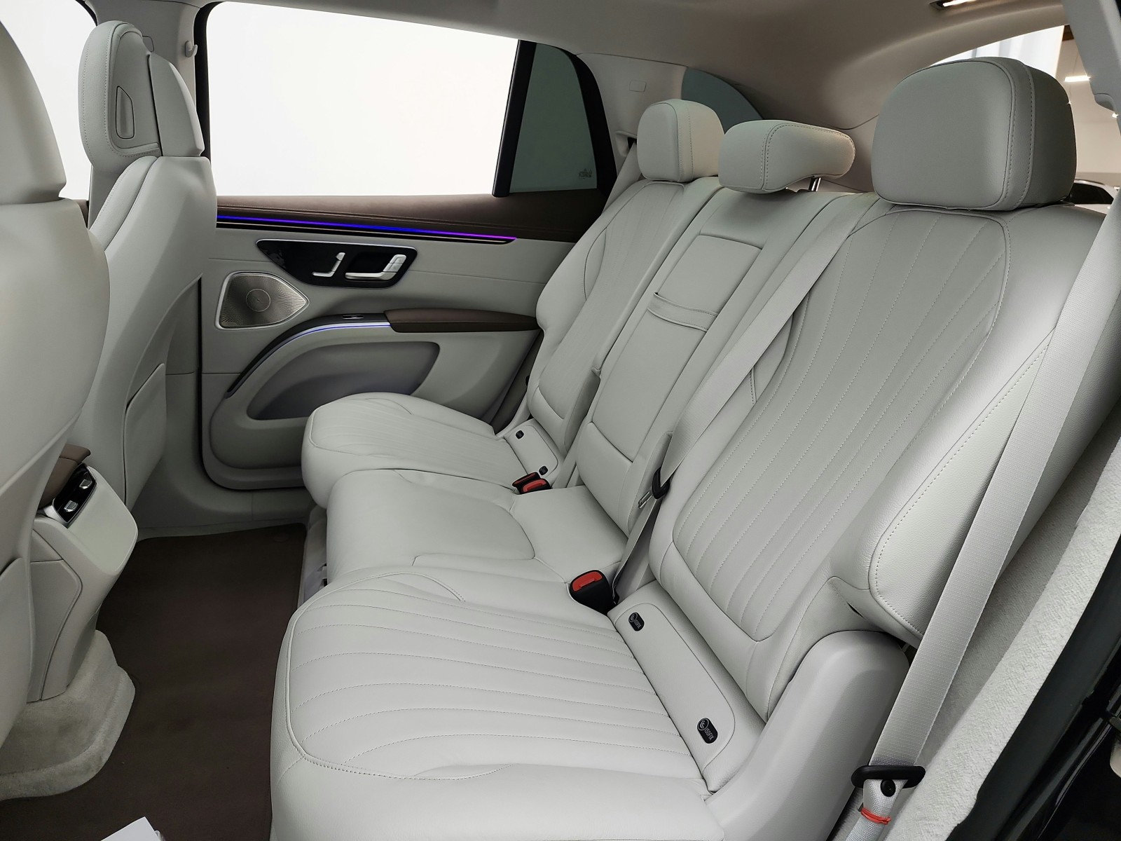 Certified Used 2023 Obsidian Black Metallic Mercedes-Benz EQS 580 4MATIC® SUV image 15