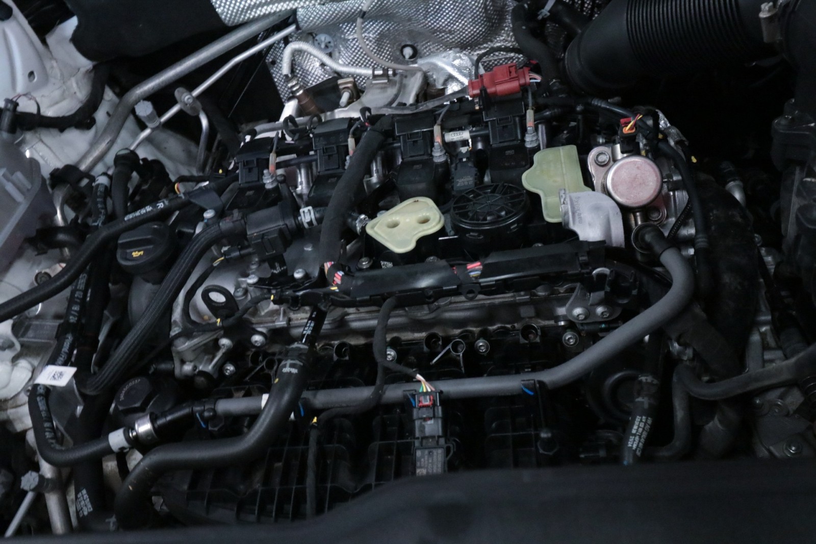 Used Car 2024 Volkswagen Atlas  2.0t Sel Premium R-line For Sale Under $40,000 In Austin, Texas