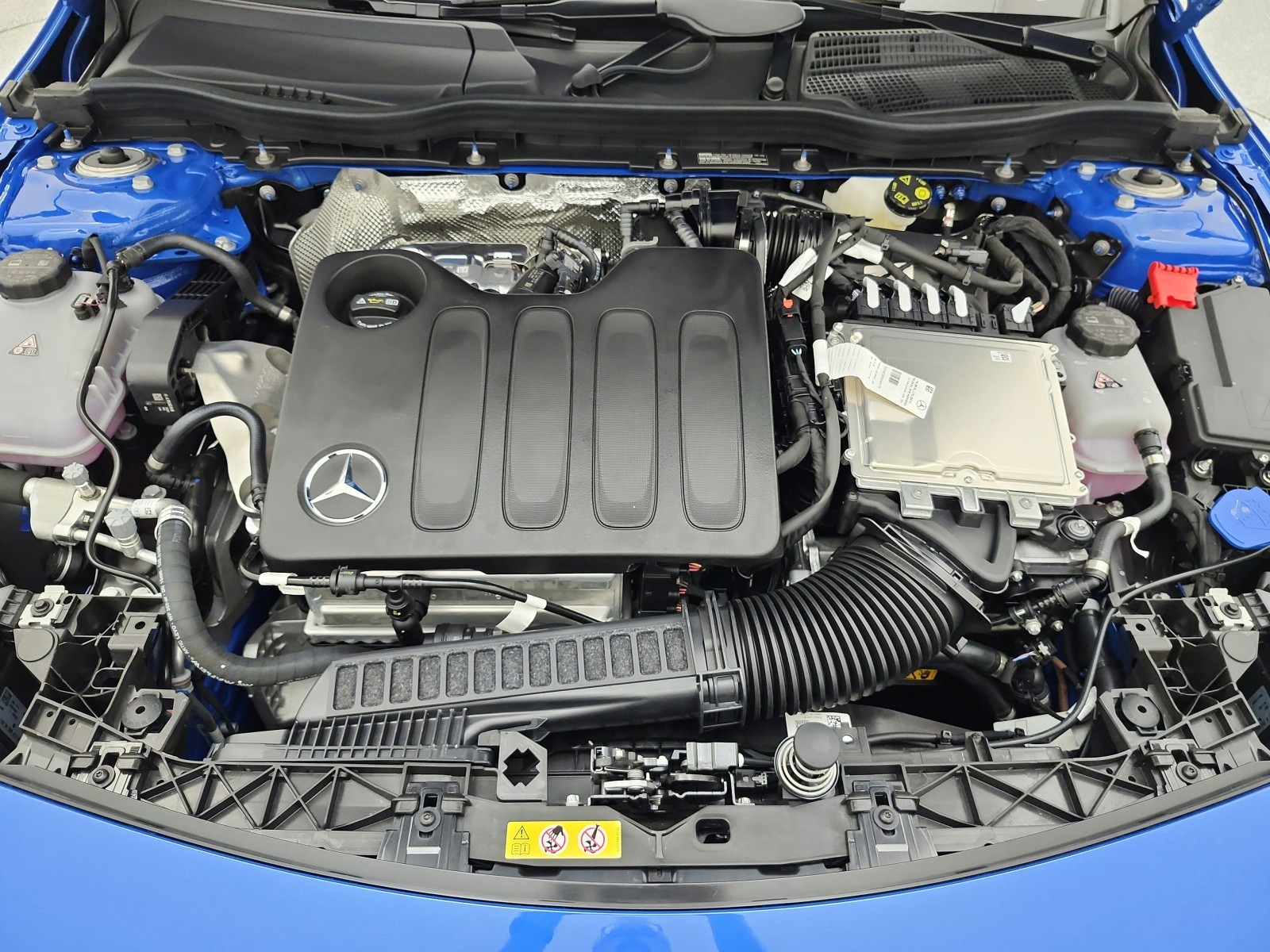New 2027 Sky Blue Metallic Mercedes-Benz CLA 220 Hybrid FWD image 12