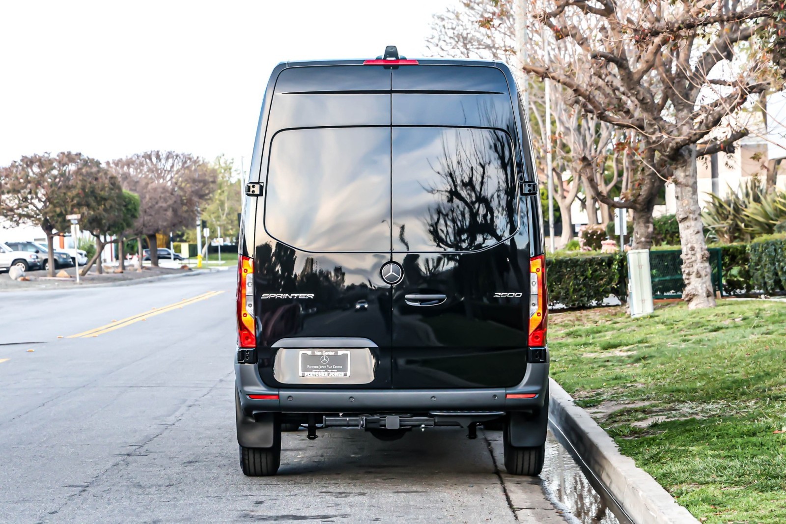 New 2026 Jet Black Mercedes-Benz High Roof 4-Cyl Diesel HO image 3