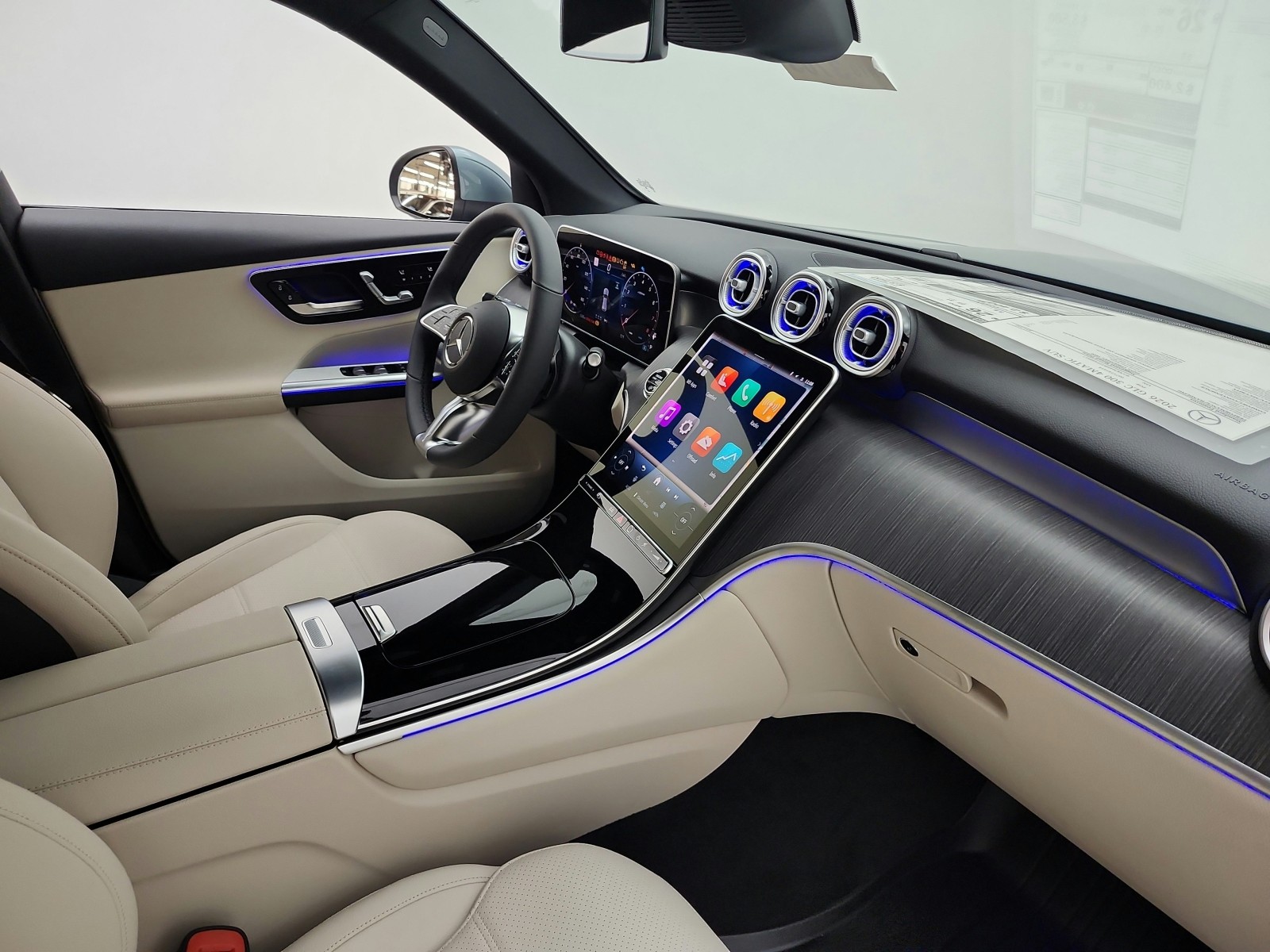New 2026 Verde Silver Metallic Mercedes-Benz GLC 300 4MATIC® SUV image 15