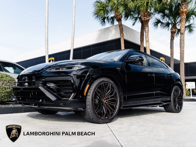 2025 Lamborghini Urus SE's photo