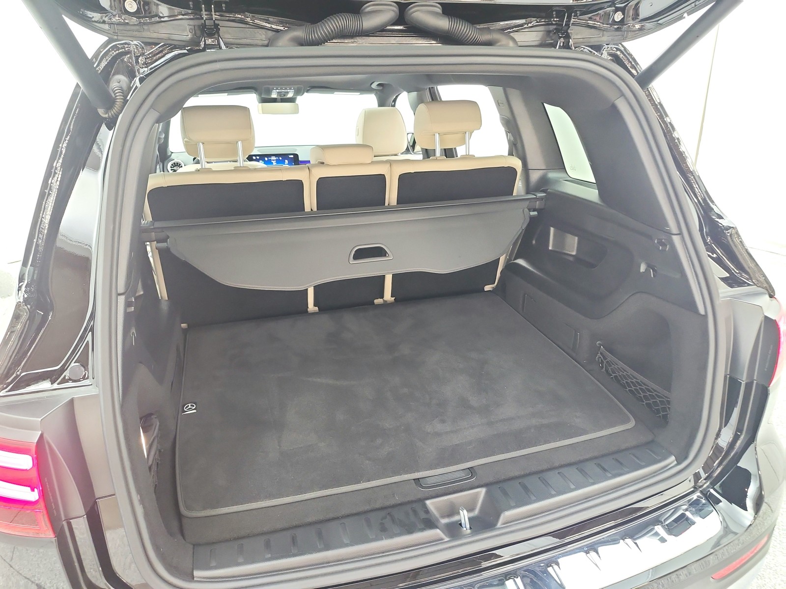 Certified Used 2025 Night Black Mercedes-Benz GLB 250 SUV image 23
