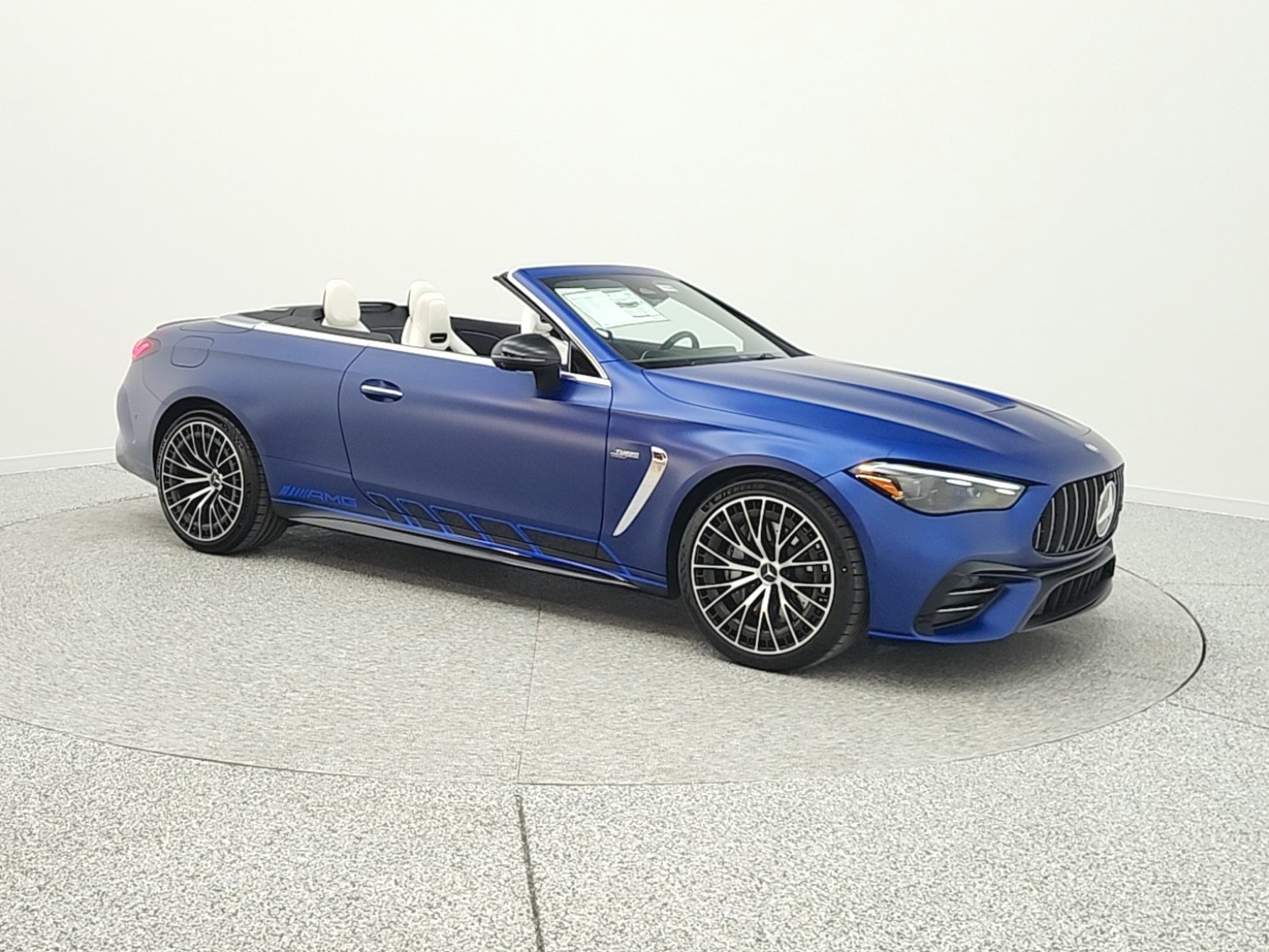 New 2026 MANUFAKTUR Starling Blue Magno Mercedes-Benz AMG® CLE 53 image 3