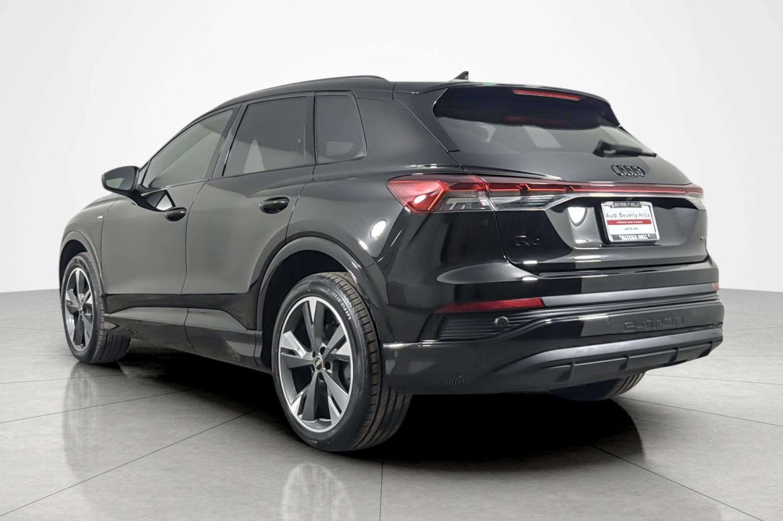 Certified Used 2023 Mythos Black Metallic Audi Prestige 50 quattro image 3