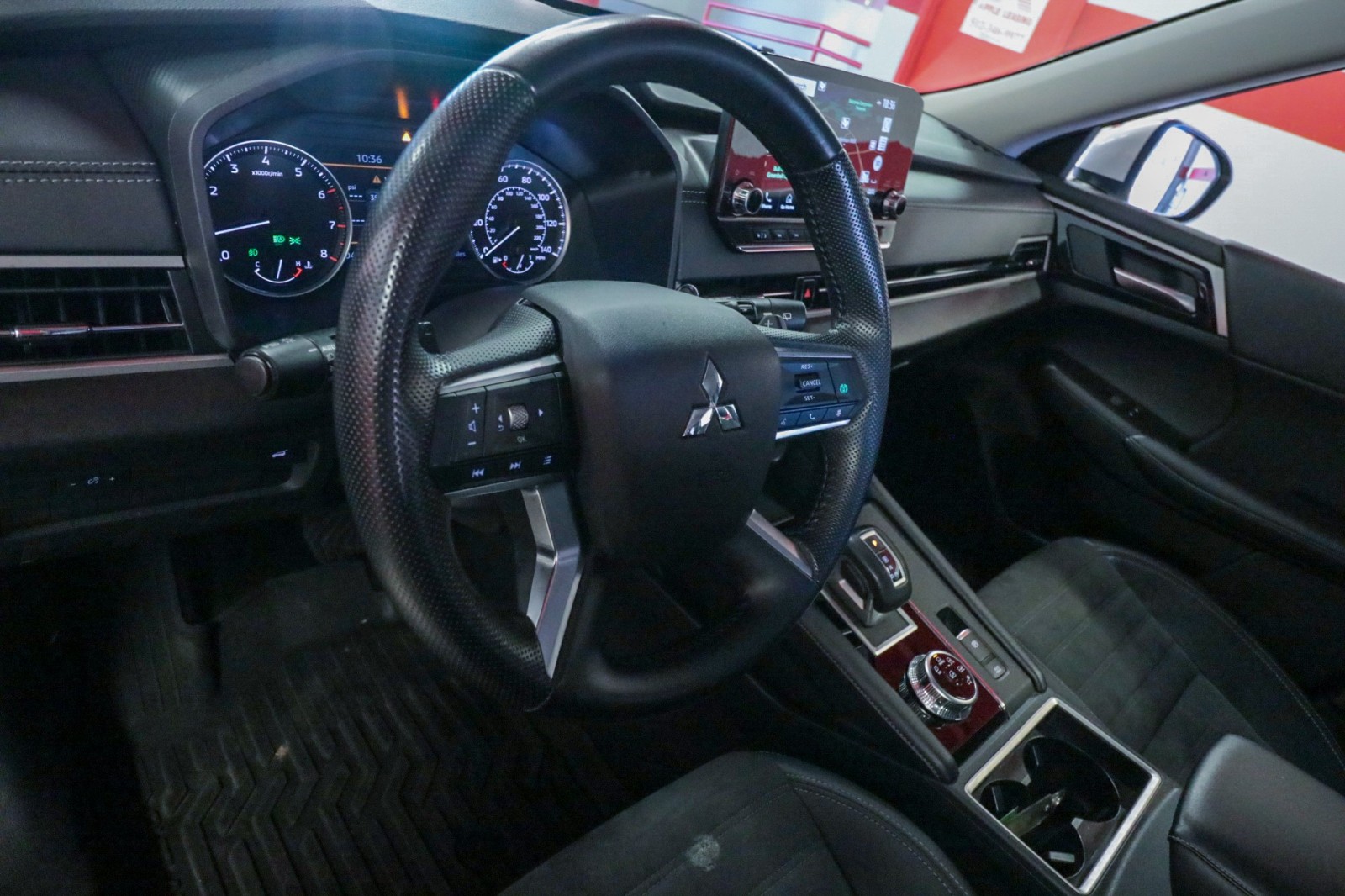 Used Car 2024 Mitsubishi Outlander  Se For Sale Under $25,000 In Austin, Texas