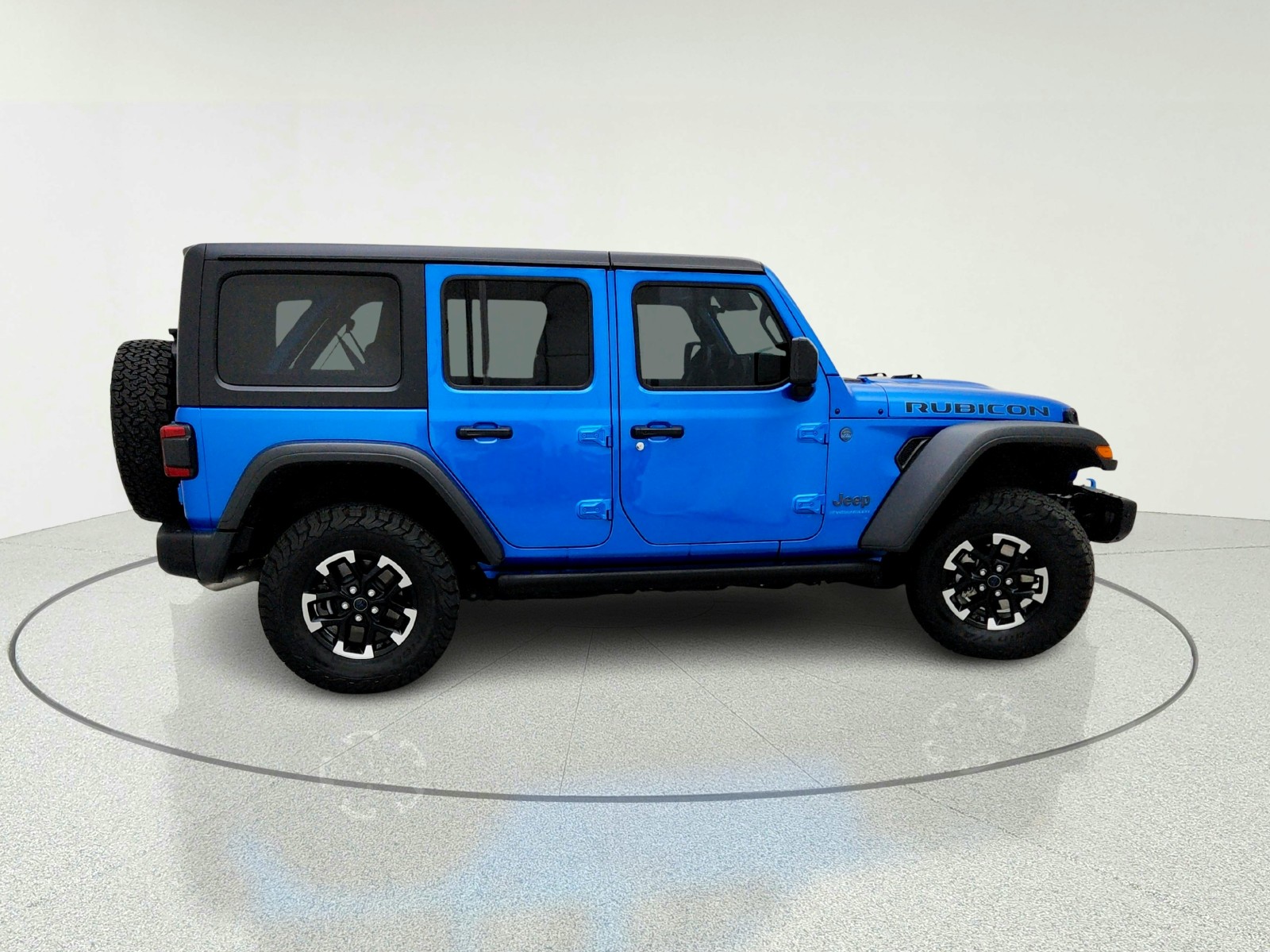 Used 2024 Hydro Blue Pearlcoat Jeep Rubicon image 7