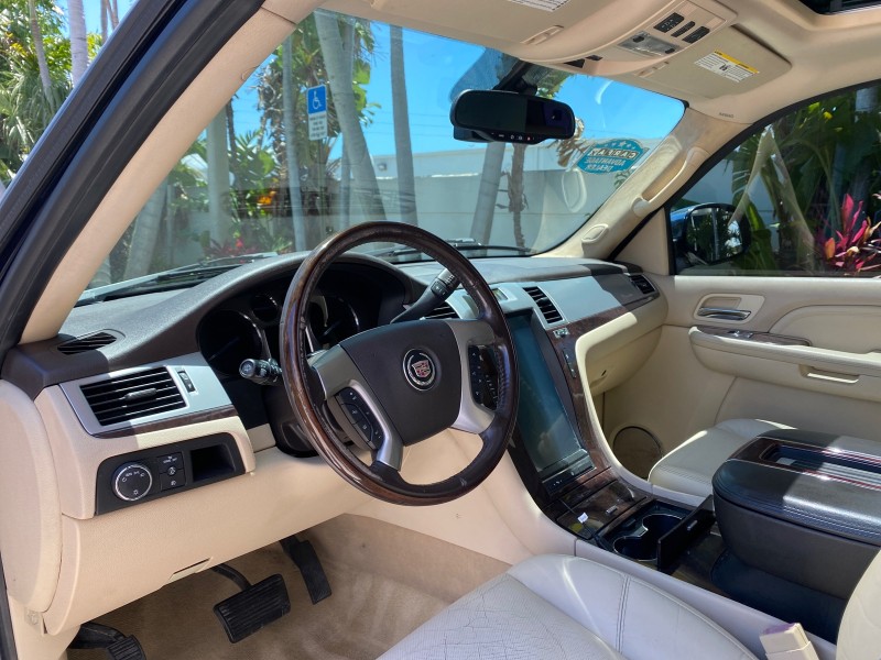 2007 Cadillac Escalade ESV SUNROOF AWD LOW MILES 47,118 in , 