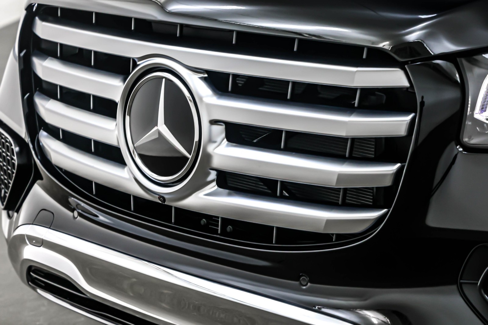New 2026 Black Mercedes-Benz GLS 450 image 13