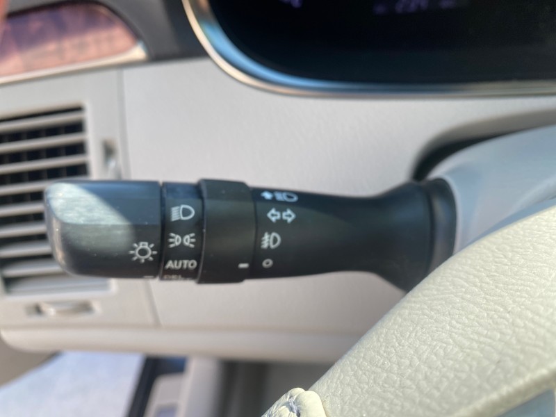 2011 Toyota Avalon Limited LOW MILES 80,879 in ,