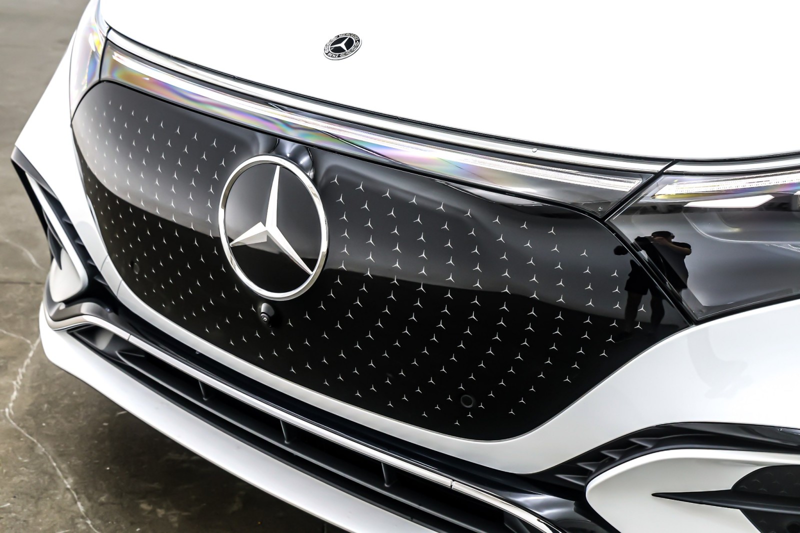 New 2026 Polar White Mercedes-Benz EQS 550 image 12