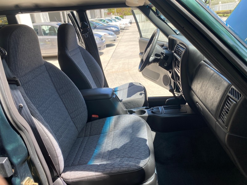 2000 Jeep Cherokee Sport 1 OWNER 4X4 AC 4.0 6YL in , 