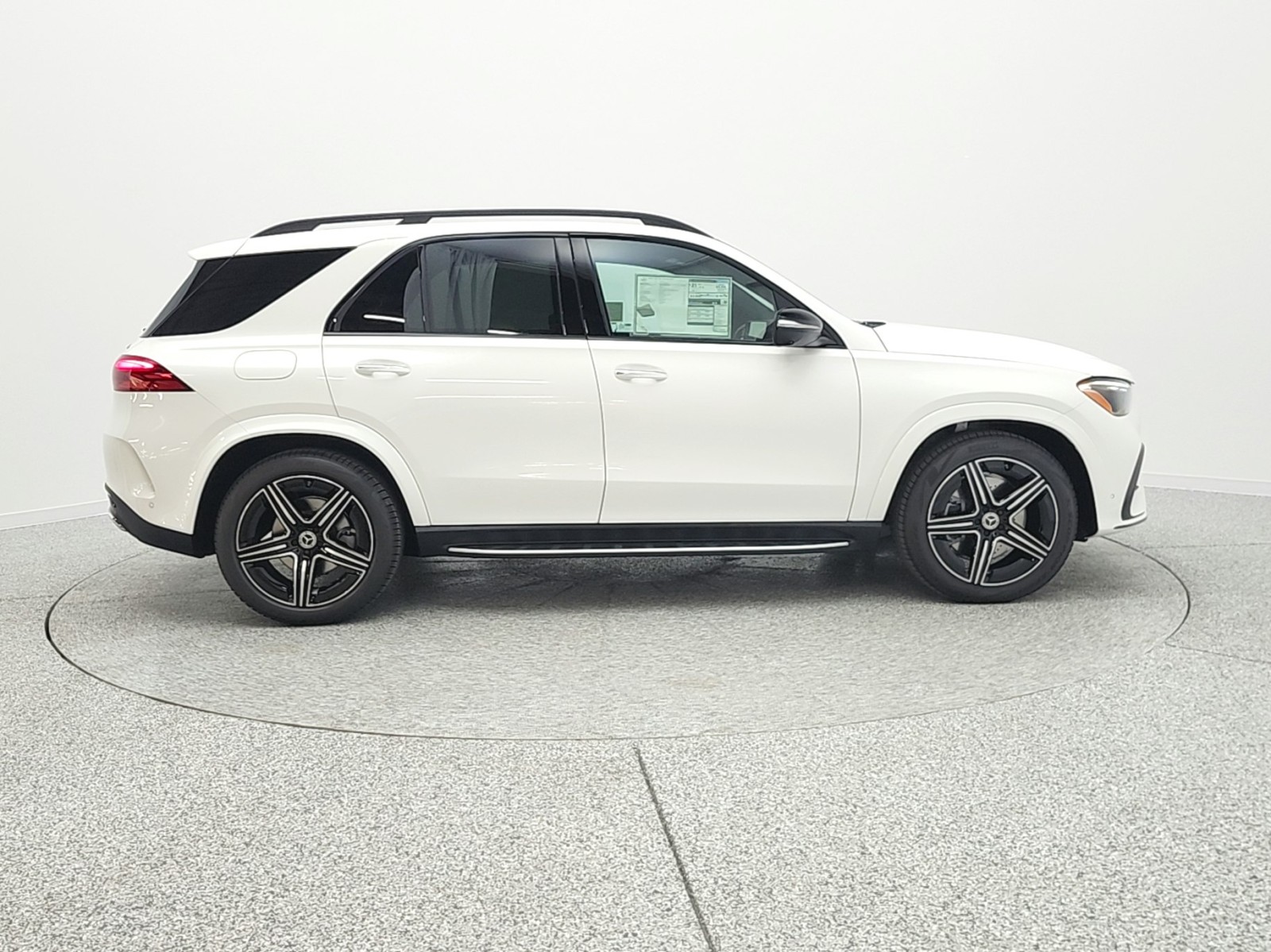 New 2026 Polar White Mercedes-Benz GLE 450 4MATIC® SUV image 4