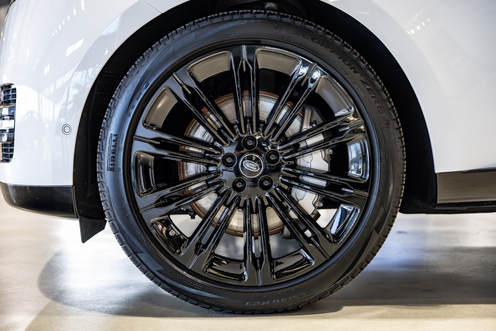 Used Car 2023 Land Rover Range Rover  Se - $140,310 Msrp - 23 Inch Wheels - Black Contrast Roof - One Owner For Sale Under $120,000 In Boerne, Texas