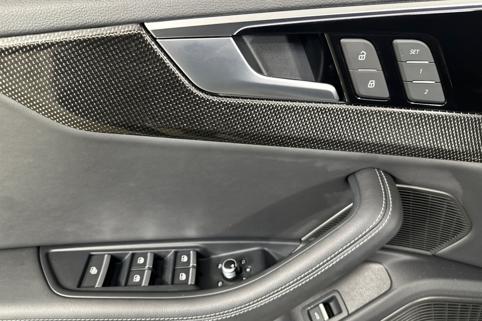 Used 2022 Daytona Gray Pearl Effect/Black Roof Audi Prestige 3.0 TFSI quattro image 10