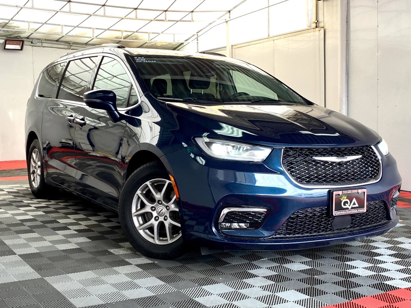 Fathom Blue Pearlcoat 2022 Chrysler Pacifica Touring L FWD Minivan Front-Wheel Drive Automatic
