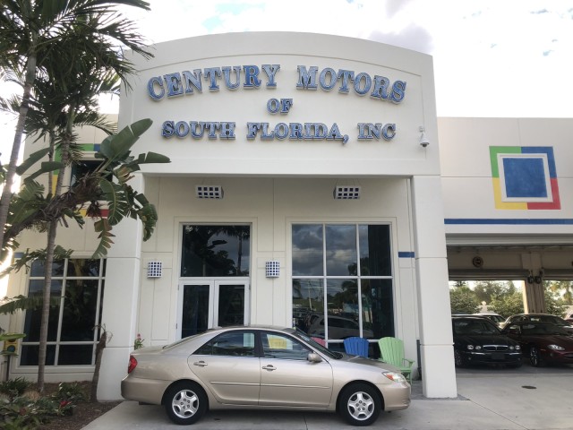 2002 Toyota Camry LE LOW MILES in pompano beach, Florida