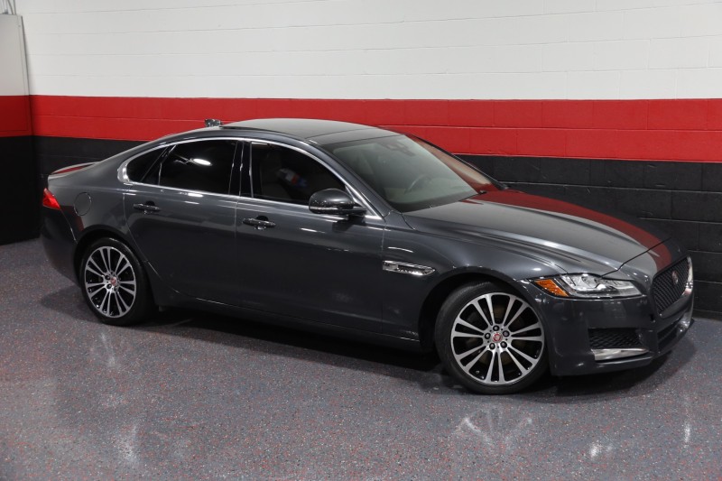 2016 Jaguar XF 35t Prestige AWD 4dr Sedan in , 