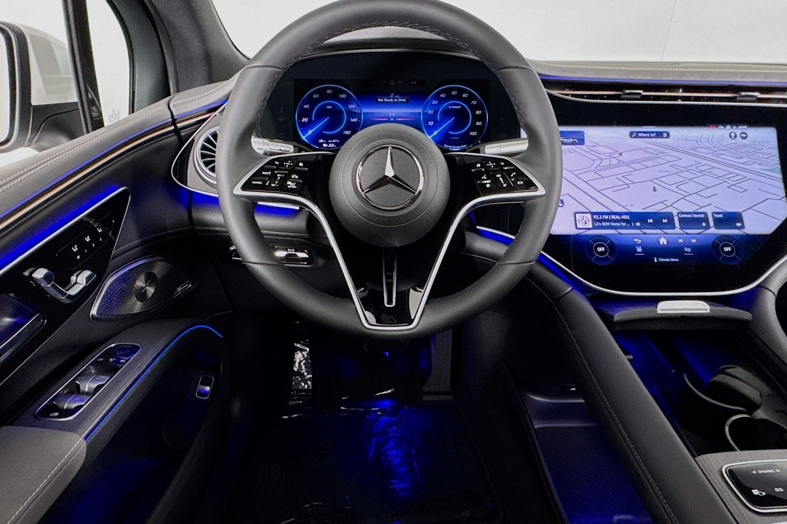 New 2026 Polar White Mercedes-Benz EQS 400 4MATIC® SUV image 4