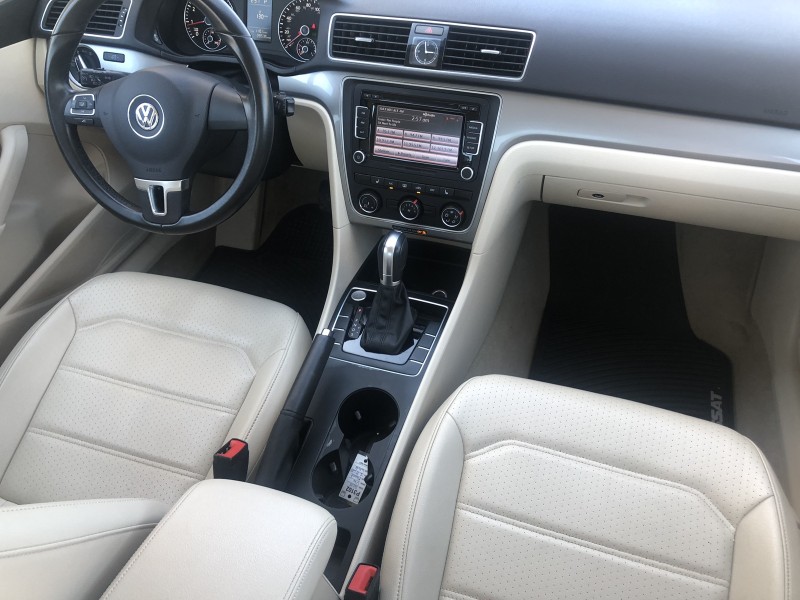 2015 Volkswagen Passat 1.8T Limited Edition in CHESTERFIELD, Missouri