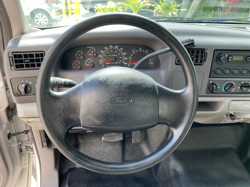 2001 Ford Super Duty F-350 DRW XL 1 OWNER LOW MILES 14,269 in , 