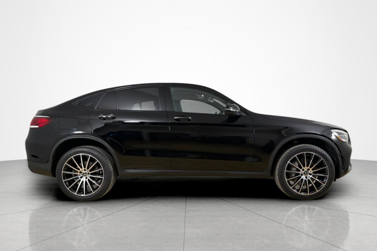 Used 2022 Black Mercedes-Benz GLC 300 image 6