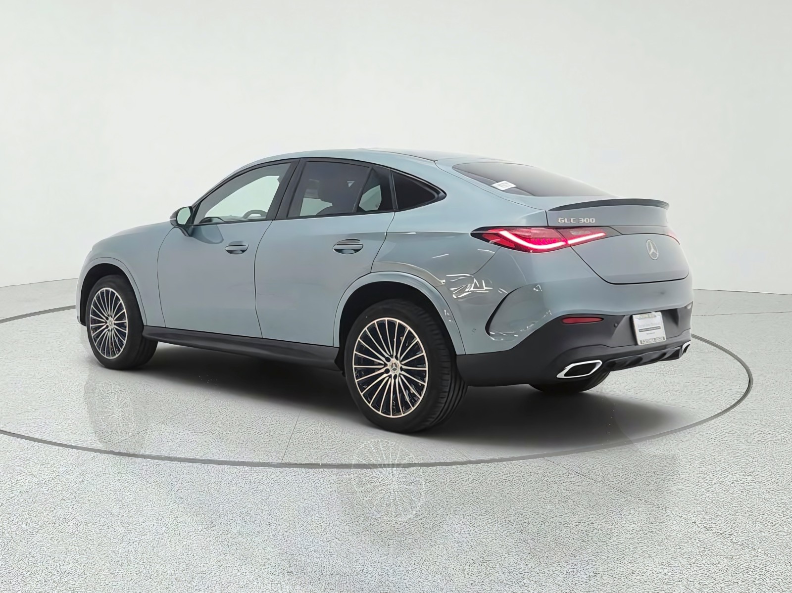 New 2027 Verde Silver Metallic Mercedes-Benz GLC 300 4MATIC® Coupe image 7