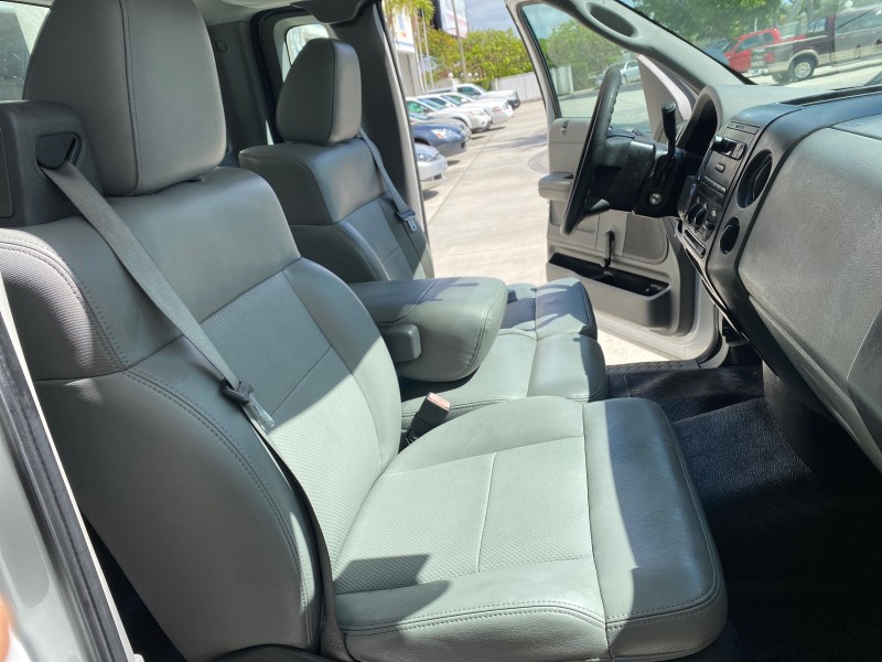 2005 Ford F-150 PU STX LOW MILES 18,931 in , 