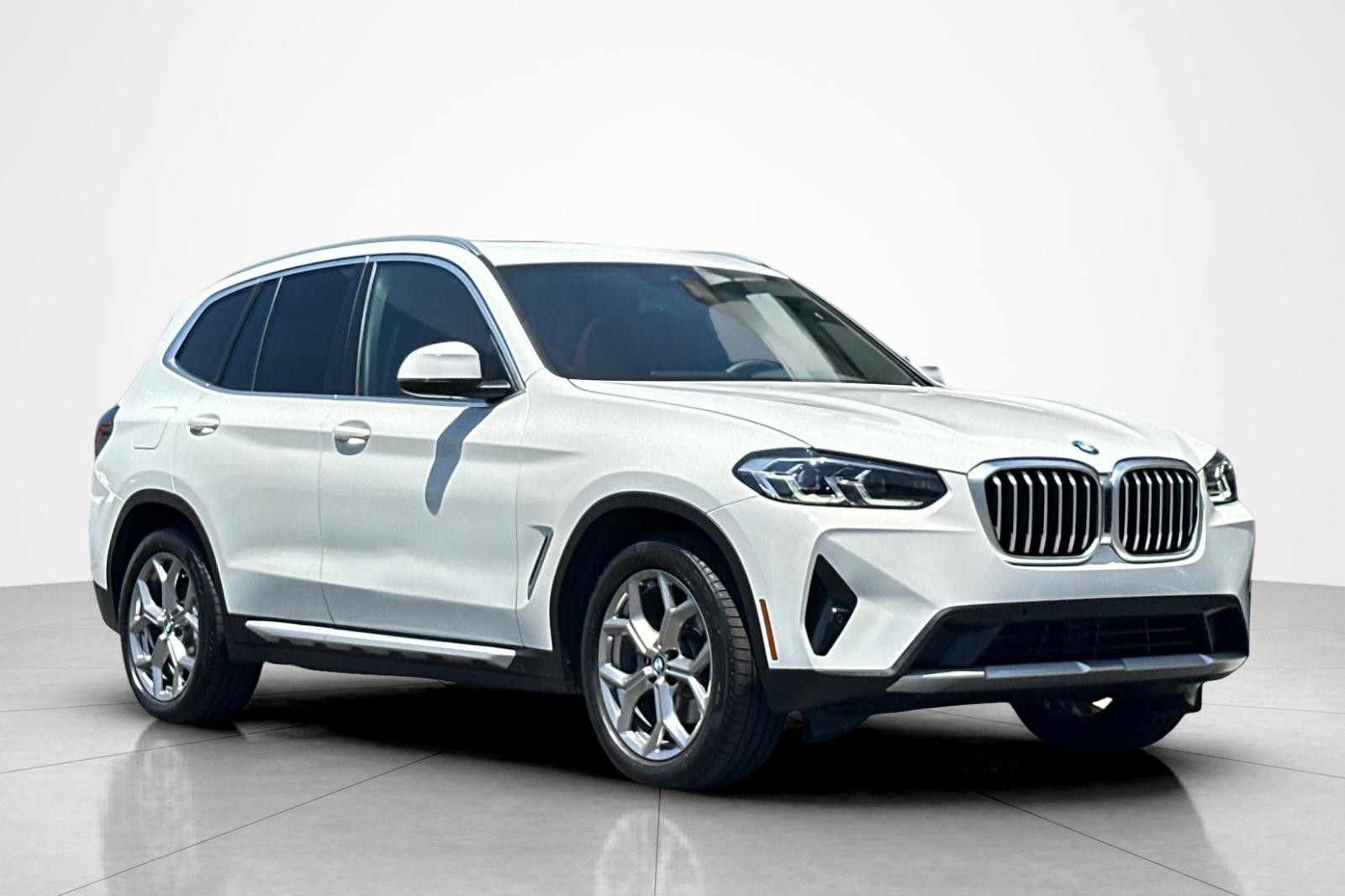 Certified Used 2023 Alpine White BMW sDrive30i image 7
