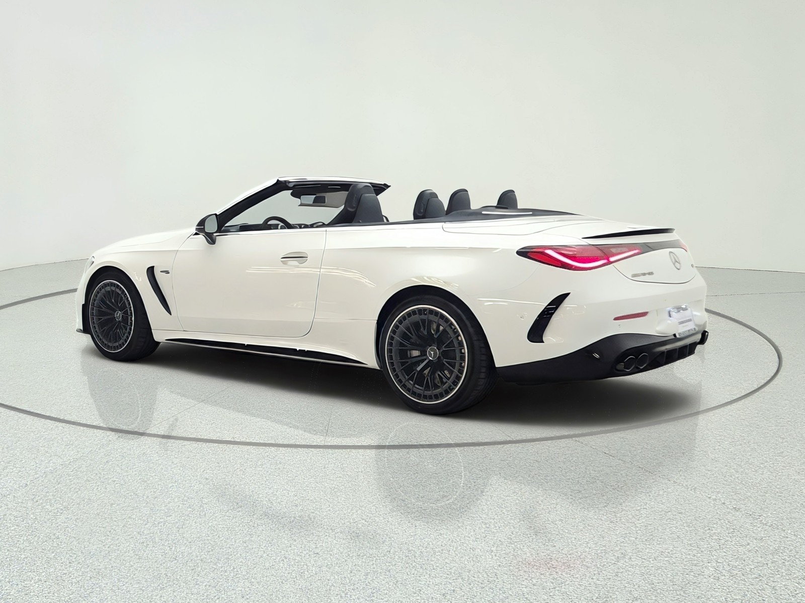 New 2027 MOONLIGHT WHITE Mercedes-Benz AMG® CLE 53 4MATIC+ Cabriolet image 7