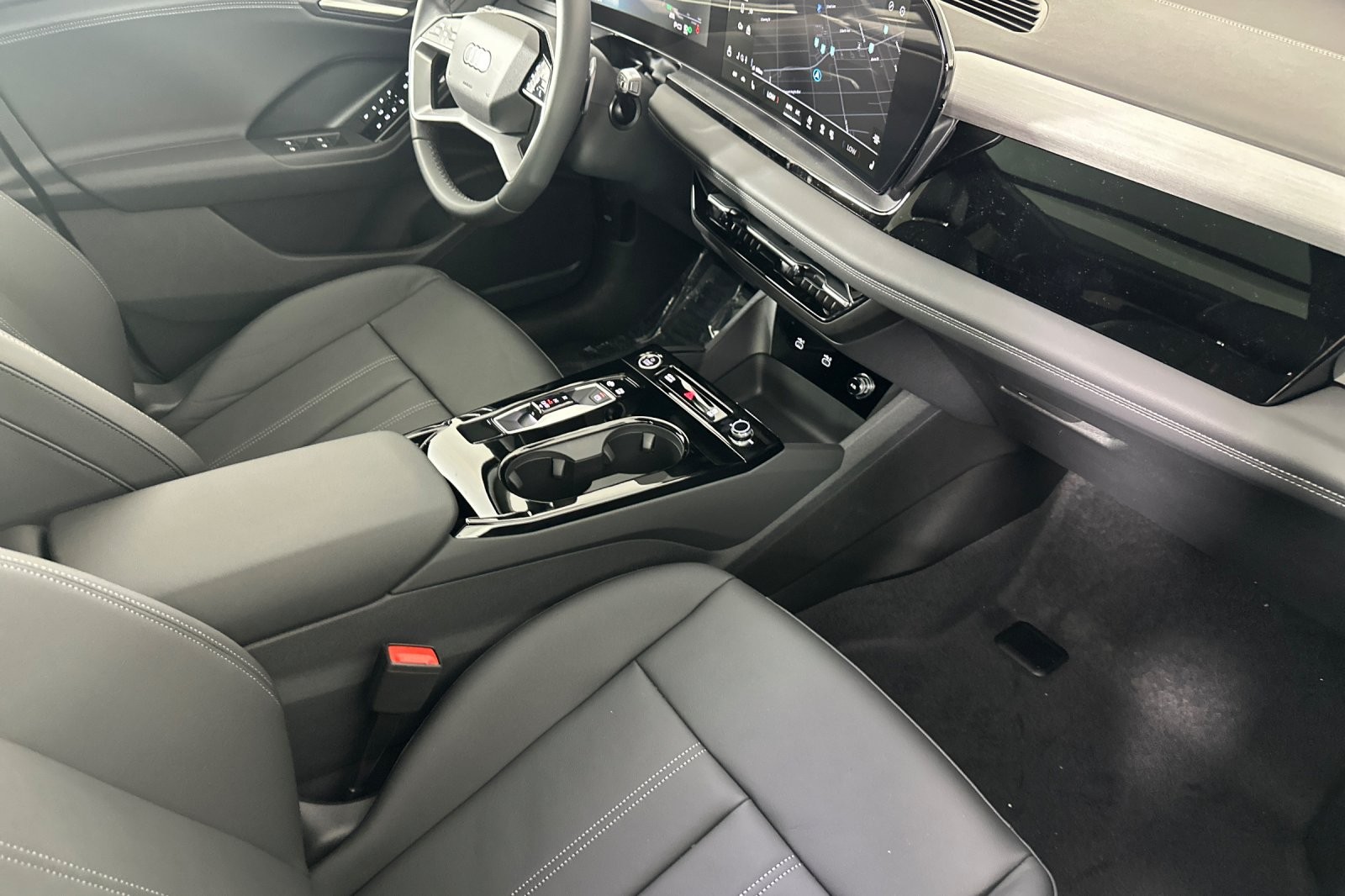 New 2025 Glacier White Metallic Audi Premium quattro image 15