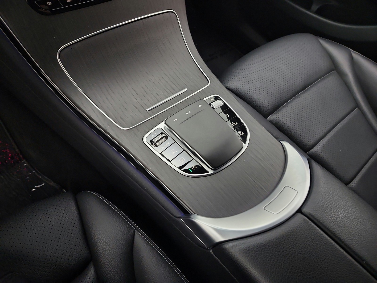 Used 2022 Black Mercedes-Benz GLC 300 SUV image 12